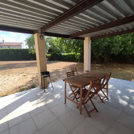 شقة T2 Terrasse Couverte Proche Pont Du Gard Et Uzes