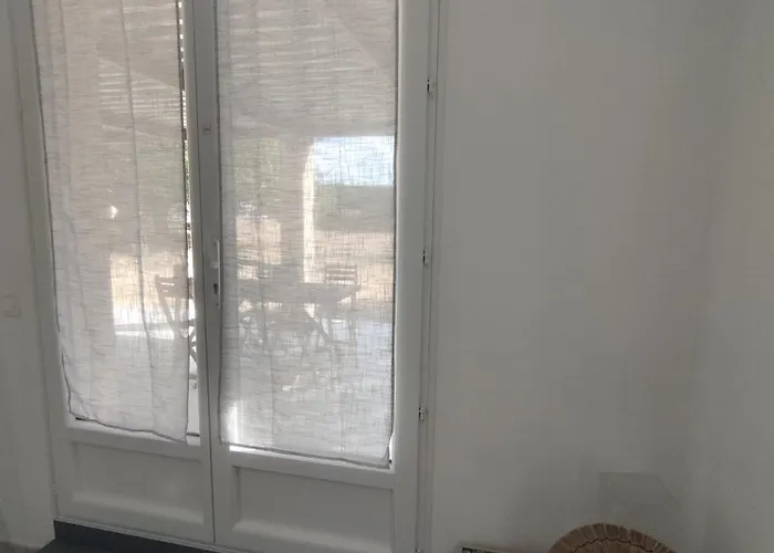 Apartment T2 Terrasse Couverte Proche Pont Du Gard Et Uzes Pouzilhac